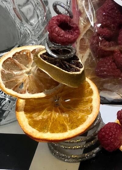 25 Piece Dehydrated Fruit Cocktail Garnish ~ Organic Oranges, Lemons, Limes & Raspberries ~ Holiday Gifts Fun for Friends ~Infusion Aromatic