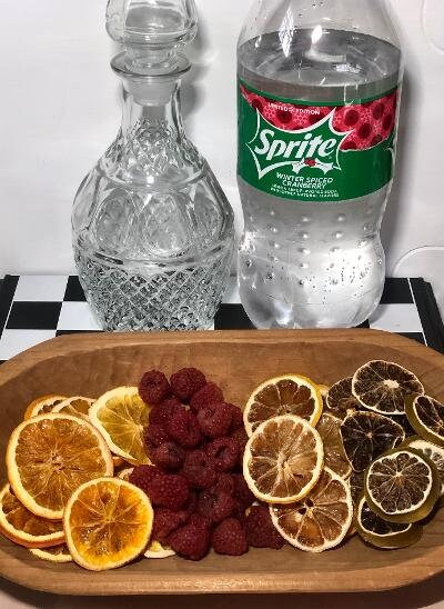 25 Piece Dehydrated Fruit Cocktail Garnish ~ Organic Oranges, Lemons, Limes & Raspberries ~ Holiday Gifts Fun for Friends ~Infusion Aromatic